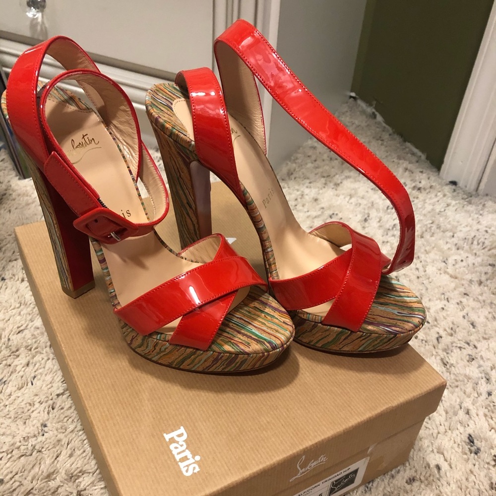 BNIB Christian Louboutin 37.5 cork patent pumps